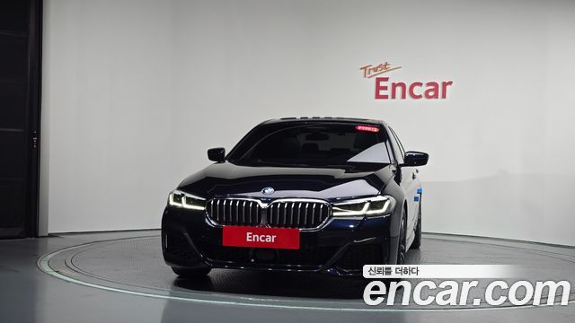 BMW 5-Series 2023 — photo 3