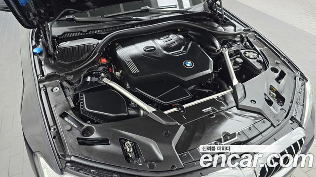 BMW 5-Series 2023 — photo 6