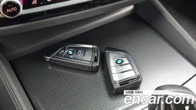BMW 5-Series 2023 — photo 21