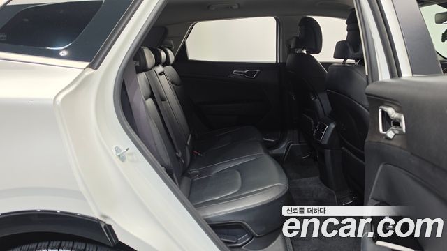 Kia Sportage 2023 — photo 17