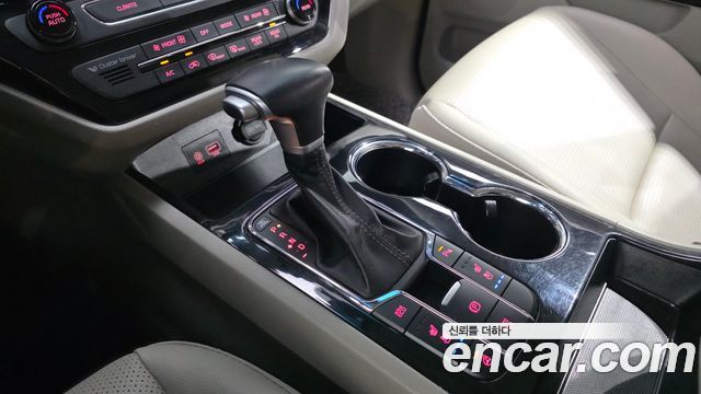Kia Canival 2020 — photo 12