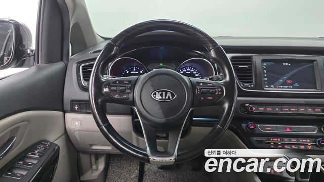 Kia Canival 2020 — photo 20