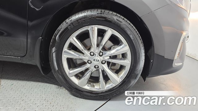 Kia Canival 2020 — photo 7