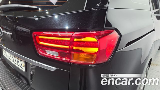 Kia Canival 2020 — photo 9