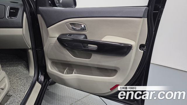 Kia Canival 2020 — photo 14