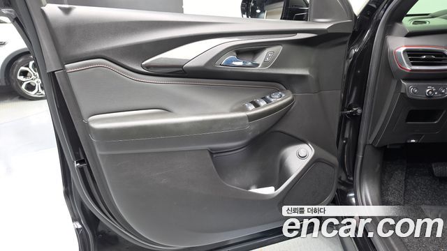 Chevrolet Korea Trailblazer 2022 — photo 14