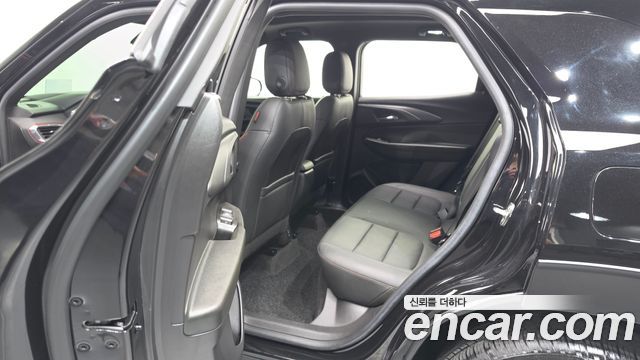 Chevrolet Korea Trailblazer 2022 — photo 16