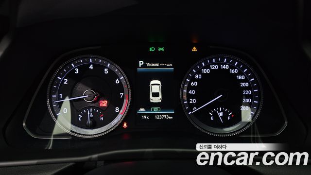 Hyundai Sonata 2022 — photo 8