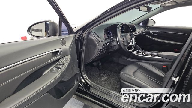 Hyundai Sonata 2022 — photo 10