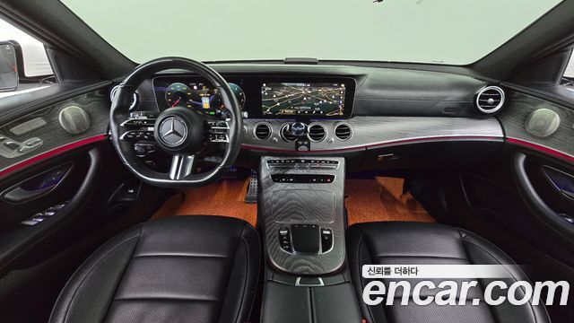 Mercedes-Benz E-Class 2022 — photo 7