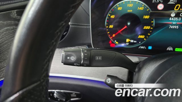 Mercedes-Benz E-Class 2022 — photo 16