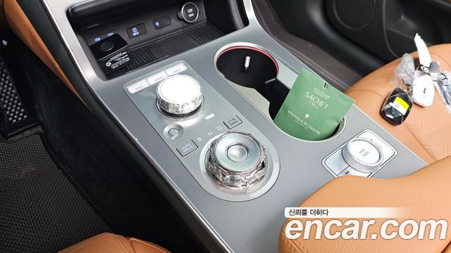 Genesis GV80 2025 — photo 12