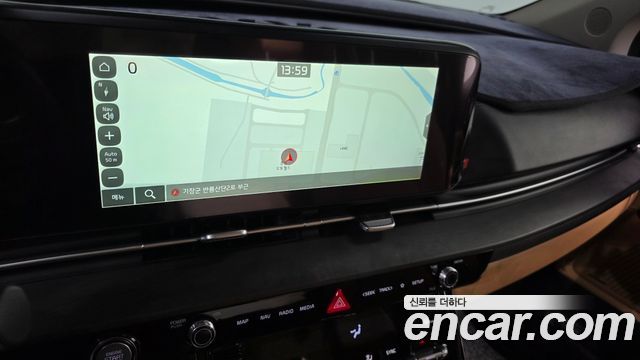 Kia Canival 2022 — photo 19