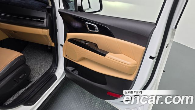 Kia Canival 2022 — photo 15