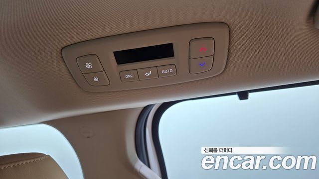 Kia Canival 2022 — photo 28