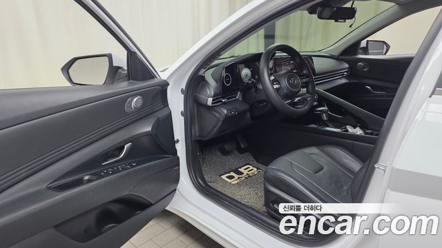 Hyundai AVANTE 2021 — photo 13