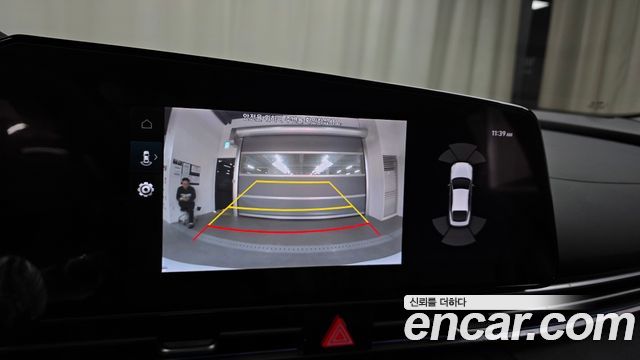 Hyundai AVANTE 2021 — photo 21