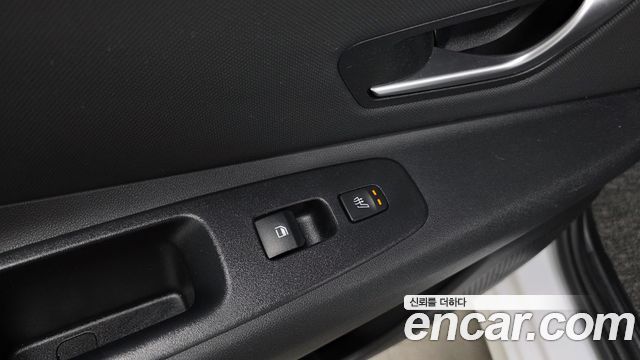 Hyundai AVANTE 2021 — photo 25