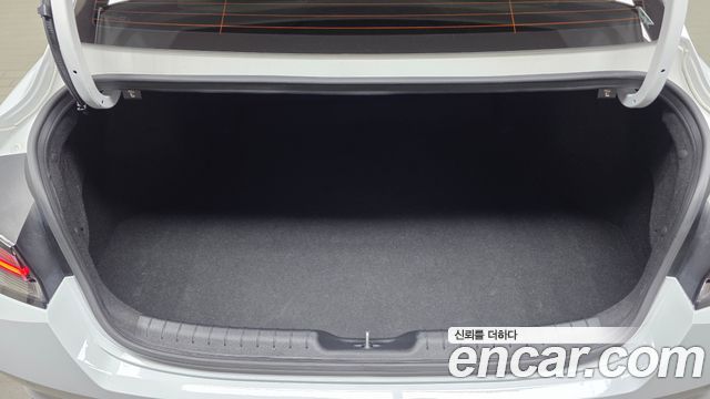 Hyundai AVANTE 2021 — photo 26