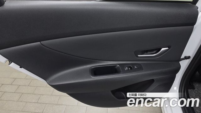 Hyundai AVANTE 2021 — photo 15