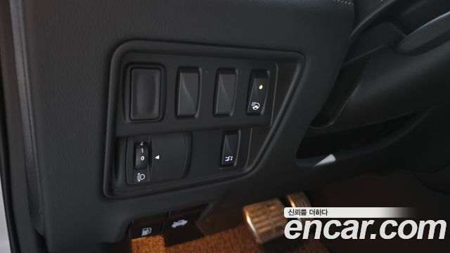 Renault Korea QM6 2023 — photo 20