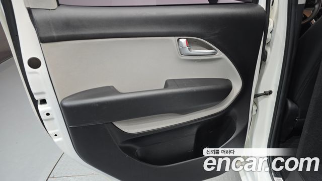 Kia RAY 2022 — photo 15