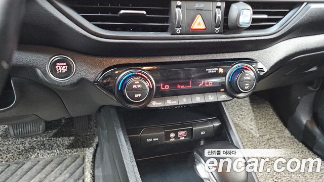 Kia K3 2019 — photo 17