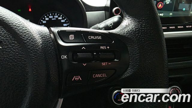 Kia morning 2023 — photo 11