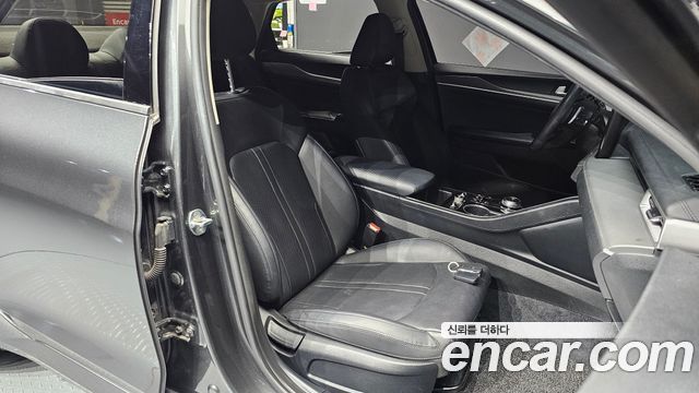 Kia K5 2023 — photo 18