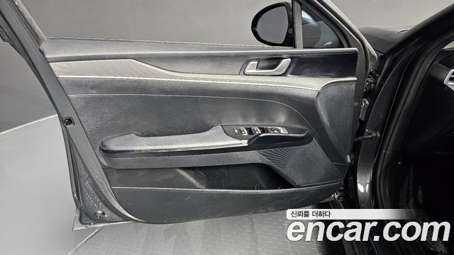 Kia K5 2023 — photo 14