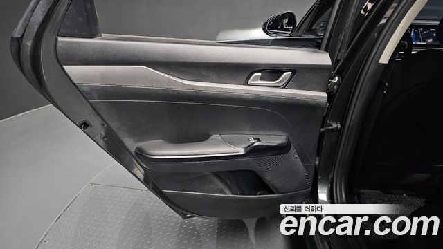 Kia K5 2023 — photo 15