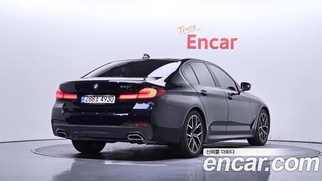 BMW 5-Series 2023 — photo 2