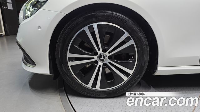 Mercedes-Benz E-Class 2021 — photo 5