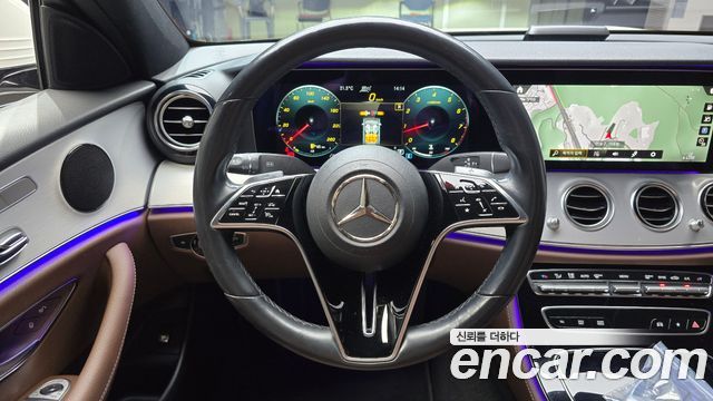 Mercedes-Benz E-Class 2021 — photo 19