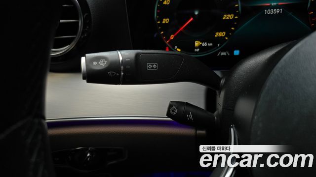 Mercedes-Benz E-Class 2021 — photo 26