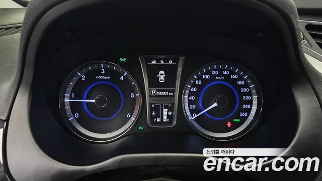 Hyundai Grandeur 2015 — photo 8