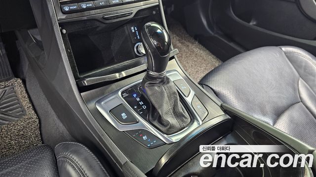 Hyundai Grandeur 2015 — photo 9
