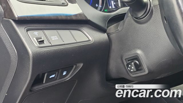 Hyundai Grandeur 2015 — photo 16