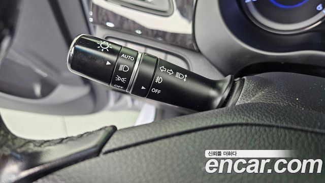 Hyundai Grandeur 2015 — photo 18