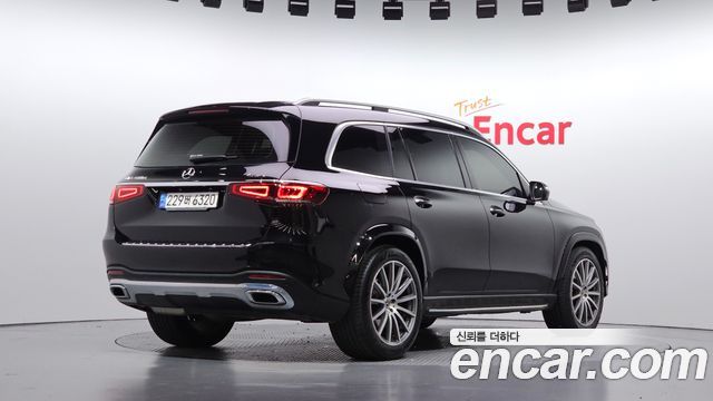 Mercedes-Benz GLS-Class 2023 — photo 2