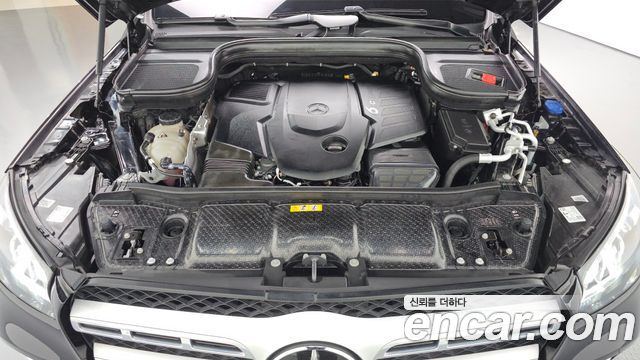 Mercedes-Benz GLS-Class 2023 — photo 6