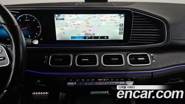Mercedes-Benz GLS-Class 2023 — photo 18