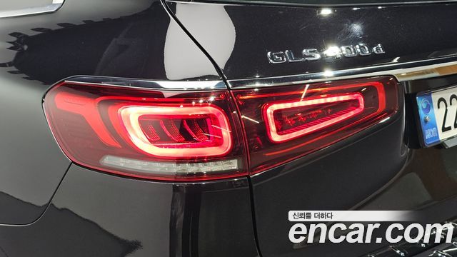 Mercedes-Benz GLS-Class 2023 — photo 9