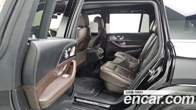 Mercedes-Benz GLS-Class 2023 — photo 35