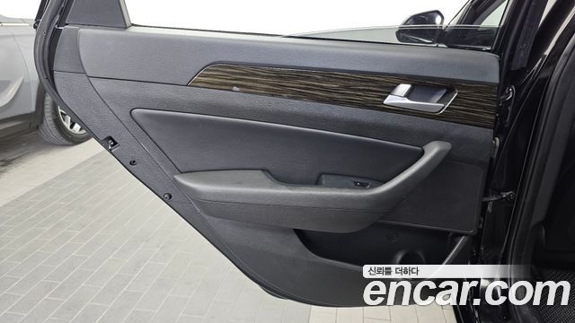 Hyundai Sonata 2017 — photo 15
