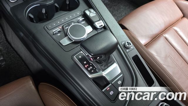 Audi A4 2019 — photo 12