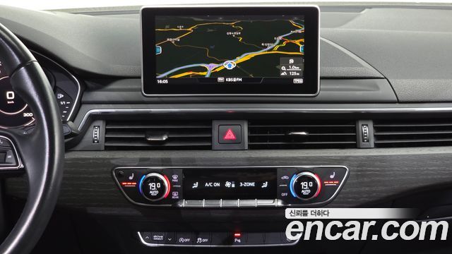 Audi A4 2019 — photo 20