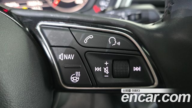 Audi A4 2019 — photo 25