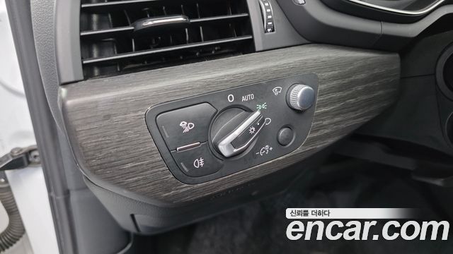 Audi A4 2019 — photo 29