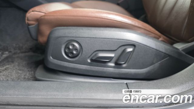 Audi A4 2019 — photo 36